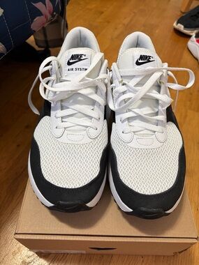 Nike Air Max Systm
